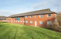 Travelodge Cardiff M4 Các khách sạn ở 