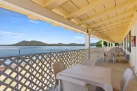 Skylark Shores Resort Hotels in Upper Lake