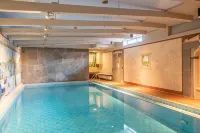 Hotel am Schlosspark Zum Kurfürst فنادق في UnterschleiBheim