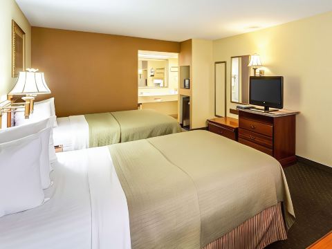 Econo Lodge Inn & Suites