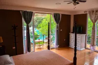 Zoila's Suite Escape Hotels near Cavernas de quiocta