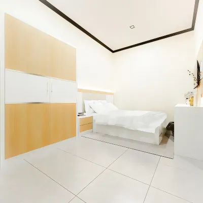 Griya Anggrek Hotel, Guest House dan Kos Eksklusif Trenggalek Hotel dekat Camp Waduk Wonorejo