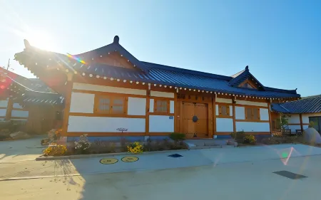 Jangnakjae Pension in Ganghwa Island Отели рядом с достопримечательностью «Манисан»