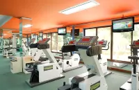 Surabaya Suites Hotel Powered by Archipelago - Gym