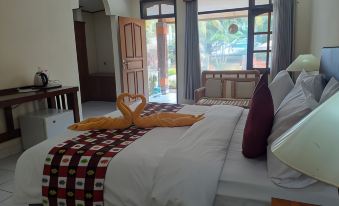 Lovina Beach Hotel