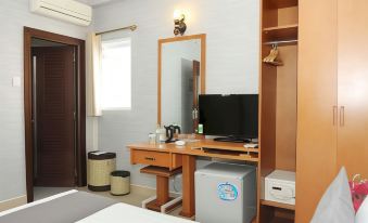 Thuy Sakura Hotel & Serviced Apartment