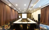 Aviary Hotel Bintaro