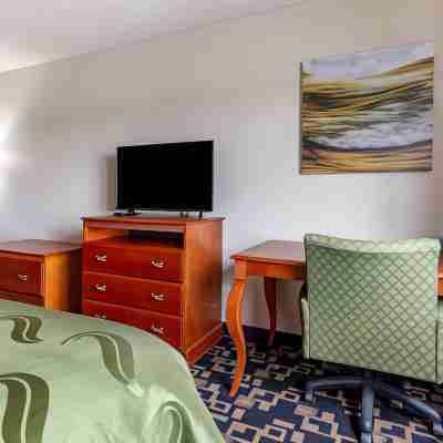 Quality Inn Rooms