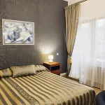 Dom Shale Hotel