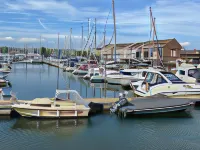 Calm Sea Guesthouse - Pensions