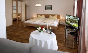Hotel Restaurant Zum Goldenen Anker Mit Hallenbad & Wellnessbereich