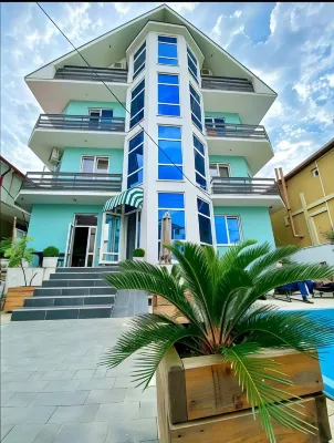Villa Five-Story with Swimming Pool 소치 공원 주변 호텔