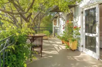 Hedge House Guest House Hotels in Claremont
