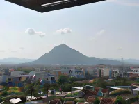 Phi Long Hotel Hotels in Binh Kien