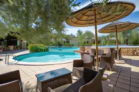 Tenuta Padre Pio - Pools