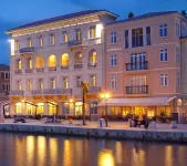 Valamar Riviera Hotel & Residence Hotels near Obala Matka Laginje Square