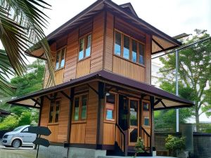 Hotel Besar Bulan Baru - Senggigi