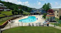 Baymont by Wyndham Cookeville - Pools