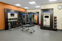Hampton Inn & Suites Manchester - Gym