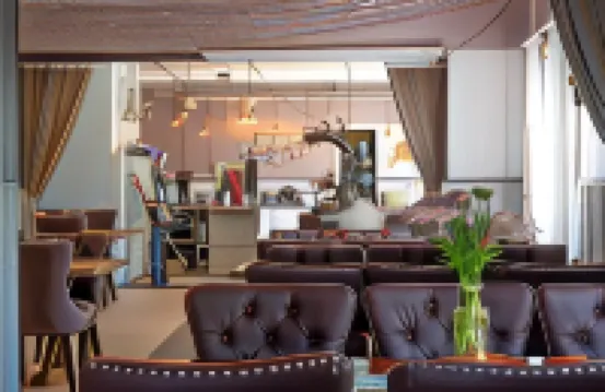 Arctic Guesthouse & Igloos