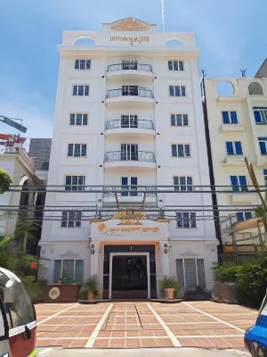 Khách sạn Moonlight Hotel - Mặt biển Hải Tiến Hotels in Хоангхоа