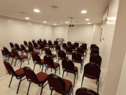 Mogano Express Hotel- Eletroposto