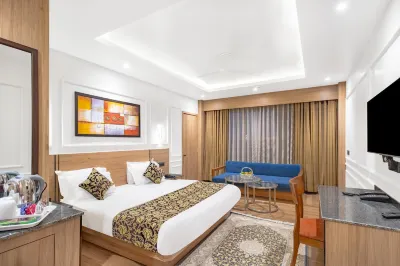 Comrade Inn Hotels in 
