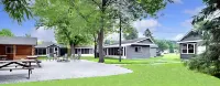 Big River Escape Riverside Cabins Hotel di Buffalo County