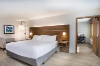 Holiday Inn Express WISCONSIN DELLS by IHG - Parking