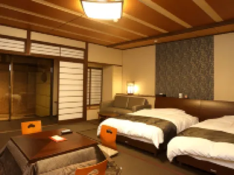 Fukumitsu Hanayama Onsen Hotel a Nanto