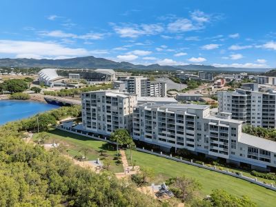 City Stadium Apartment on the Riverfront