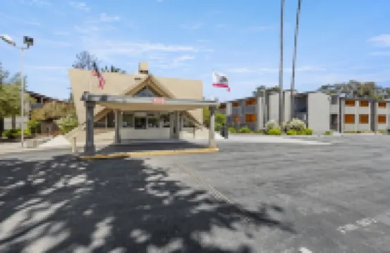 紅木城晚安旅館