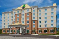 Holiday Inn Express & Suites Clarington - Bowmanville Các khách sạn ở Clarington