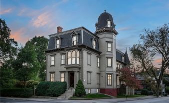 The Underwood-Hale House