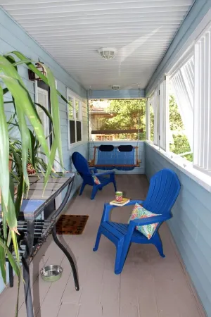 3 Minutes from the Beach, Dog-Friendly Home at MP 6 in Kill Devil Hills