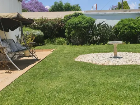 Maison Jacaranda Отели рядом с достопримечательностью «Йоханнесбург Зу»