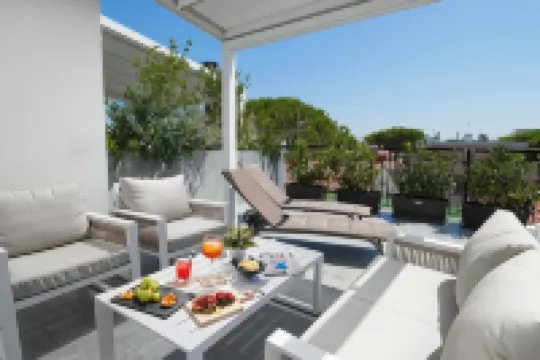 Meg Lifestyle Hotel & Apartaments