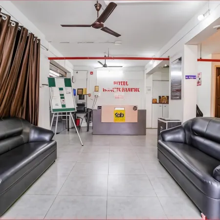 Hotel Bhakti Sankul