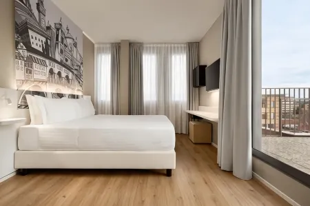 Wyndham Garden Florence Отели рядом с достопримечательностью «Вилла Кастелло»