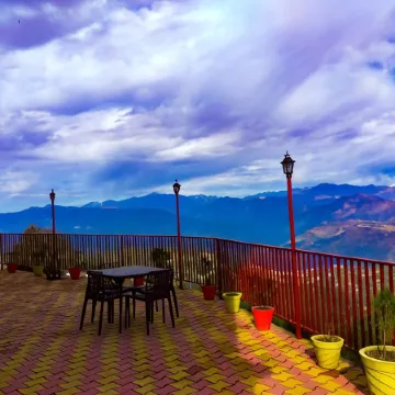 Hotel Himdhara, Near Mall Road Dalhousie
