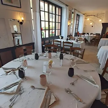 Logis- Hôtel & Restaurant le Montligeon
