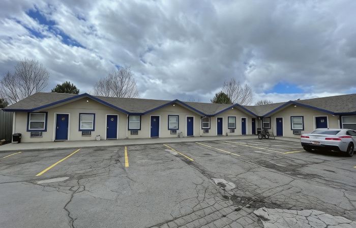 Mac's Motel