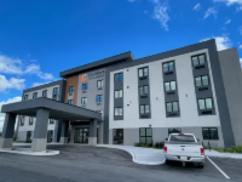 Comfort Inn & Suites Hotels in Carleton Place