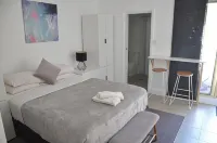 Manly Beach Guesthouse Hotels in Manly