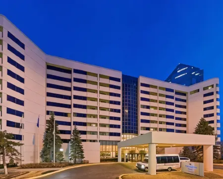 Hilton Chicago/Oak Brook Suites Hotels in DuPage County