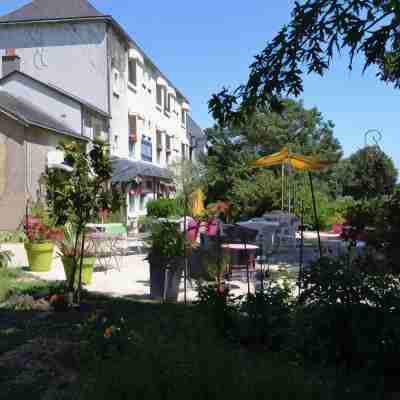 Hôtel Le Castel Hotel Exterior
