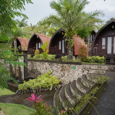 Klumpu Hill Villas Nusa Penida Отели рядом с достопримечательностью «Пляж Тембелинг»