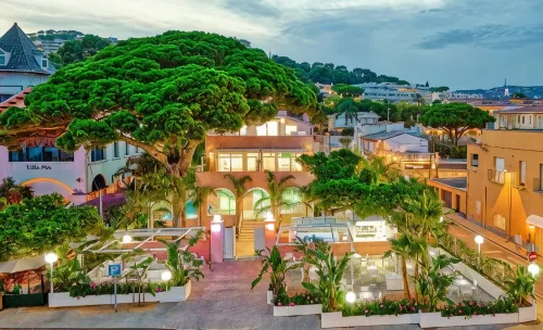 The Pink Elephant Hotel Hotels in S'agaro