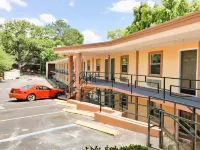 โรงแรมโอโย แทลลาแฮสซี ดาวน์ทาวน์ โรงแรมใกล้พิพิธภัณฑ์ Grove