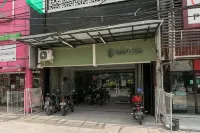 Elite Residence Near Uin Ciputat Hotels near UIN Syarif Hidayatullah Jakarta Kampus 3
